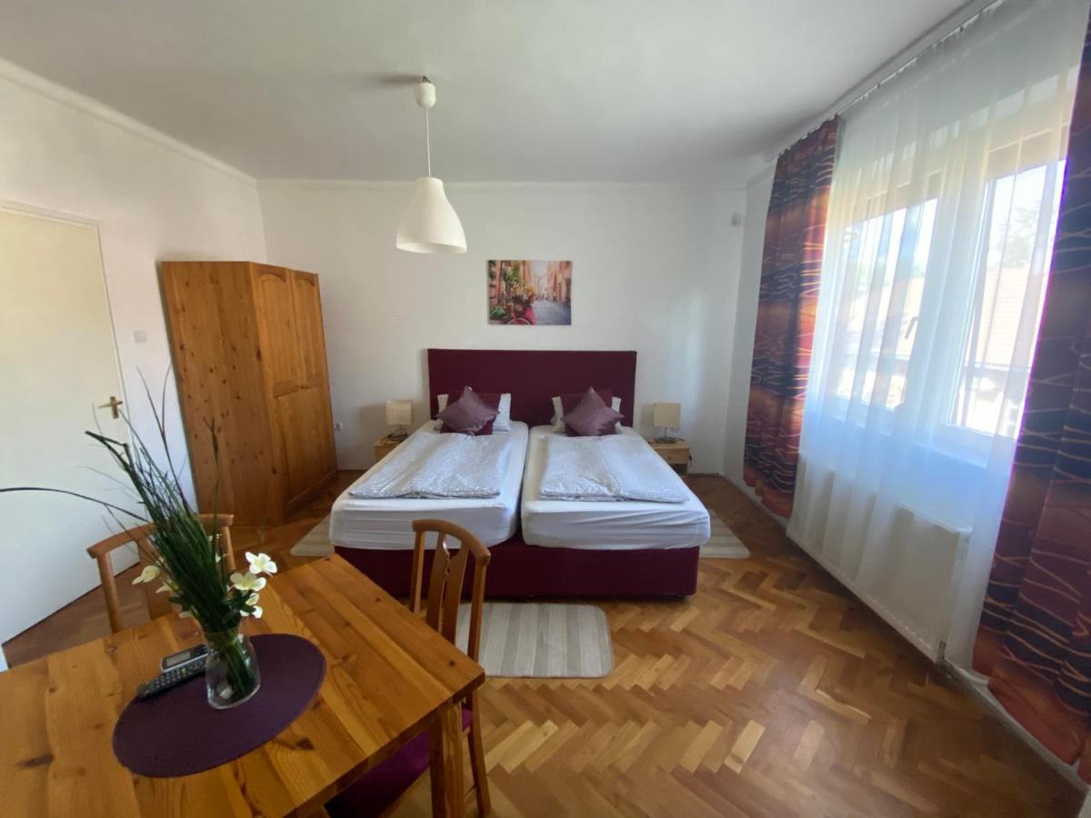 Anonymus Vendeghaz Apartment Siofok Luaran gambar