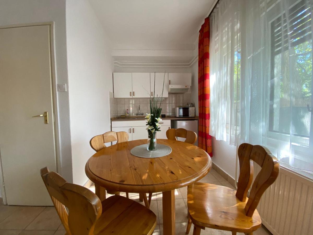 Anonymus Vendeghaz Apartment Siofok Luaran gambar