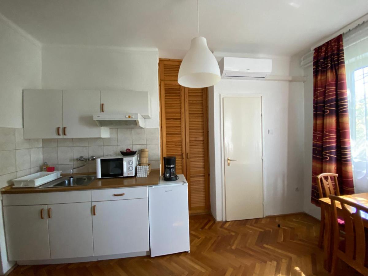 Anonymus Vendeghaz Apartment Siofok Luaran gambar