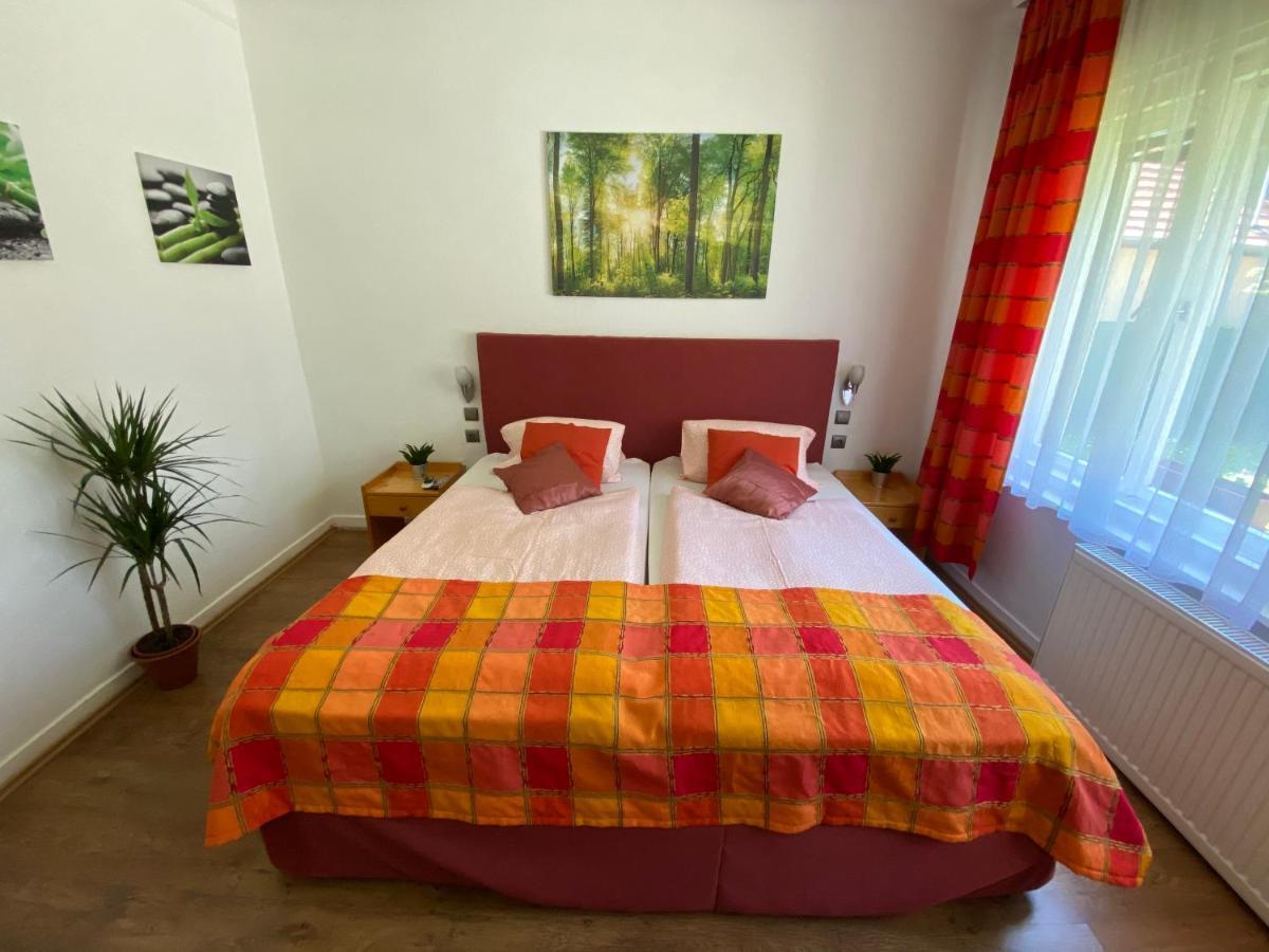Anonymus Vendeghaz Apartment Siofok Luaran gambar